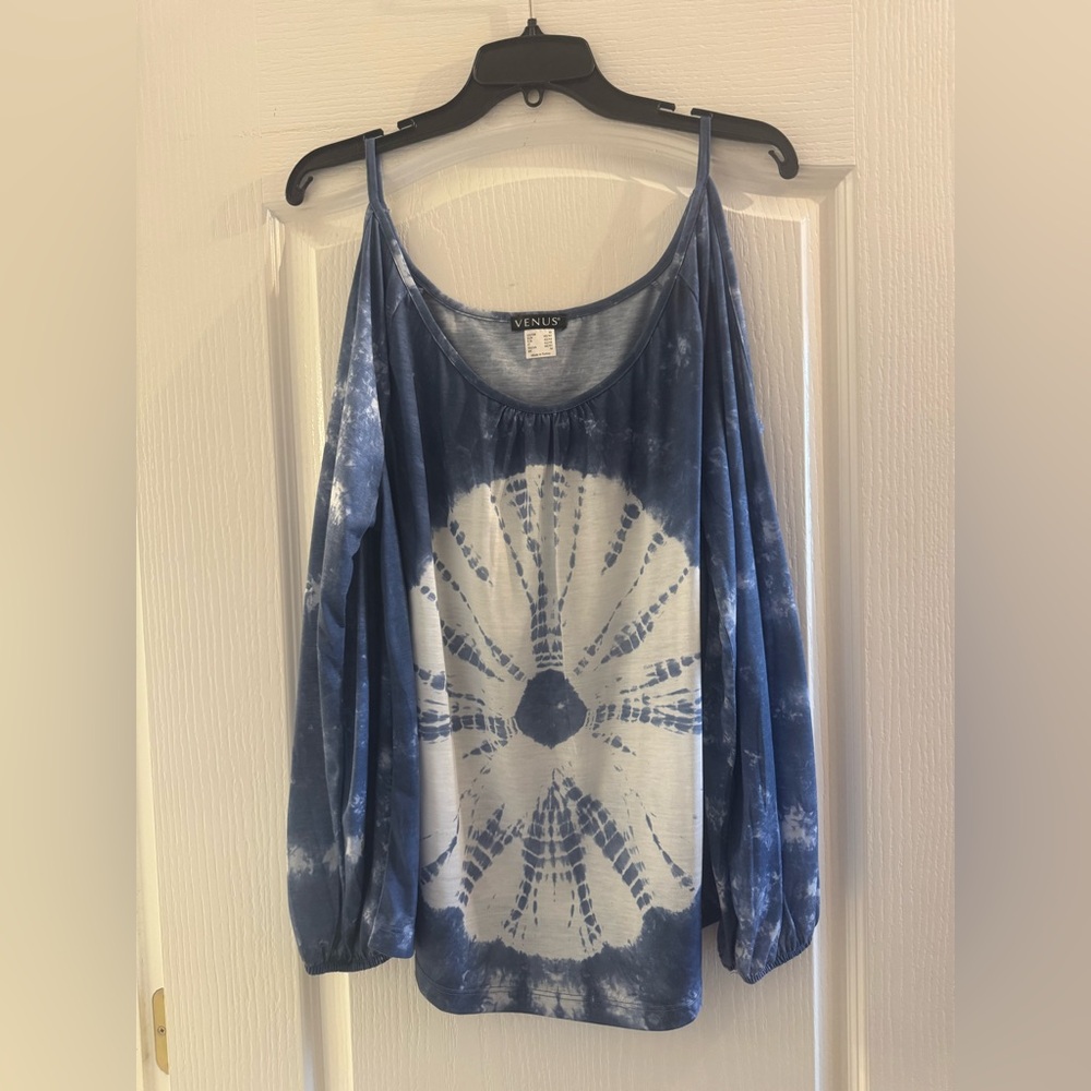 VENUS Navy Tie-Dye Cold Shoulder Top